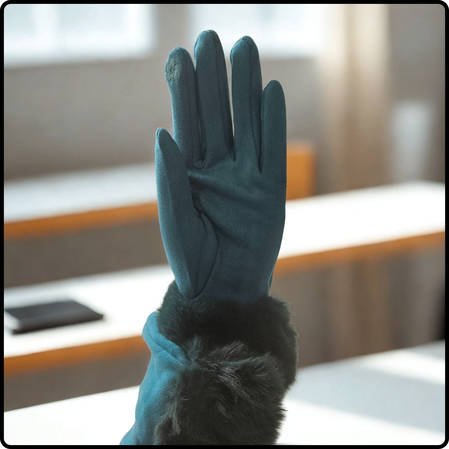 Faux Fur Suedette Fabric Touch Screen Gloves One Size in Teal-FGT