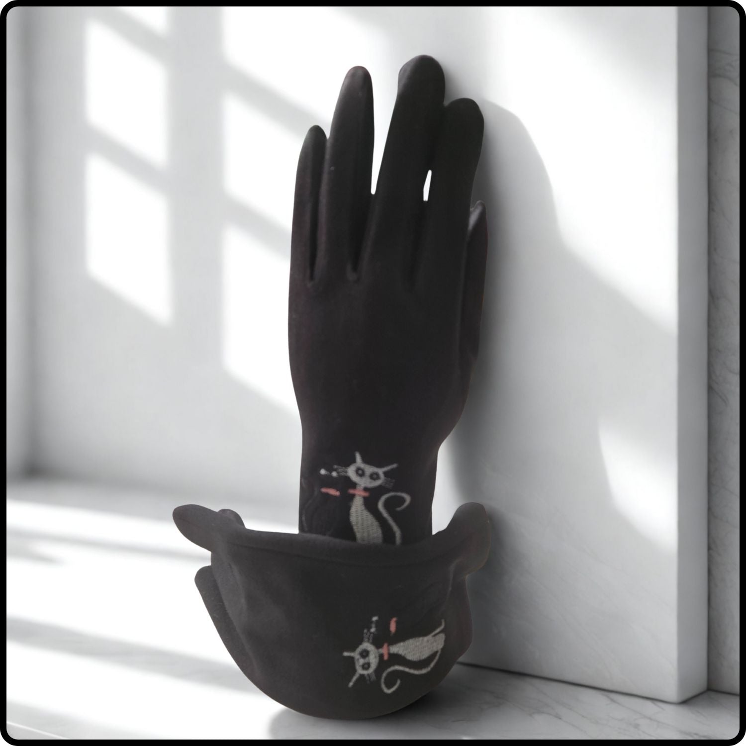 Cat Duo Suedette Fabric Touch Screen Gloves One Size in Black-CDB