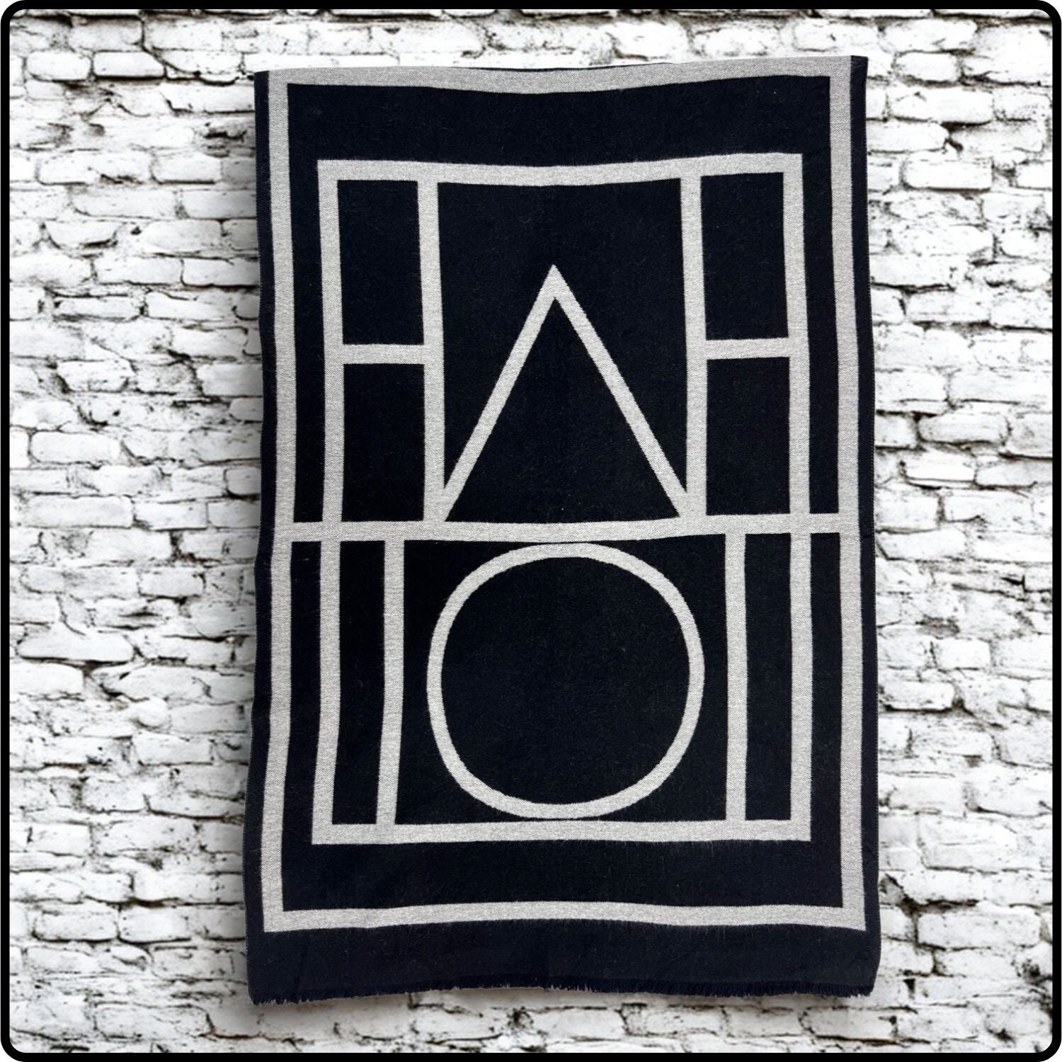 Geometric reversible cashmere mix scarf in black-SCGB