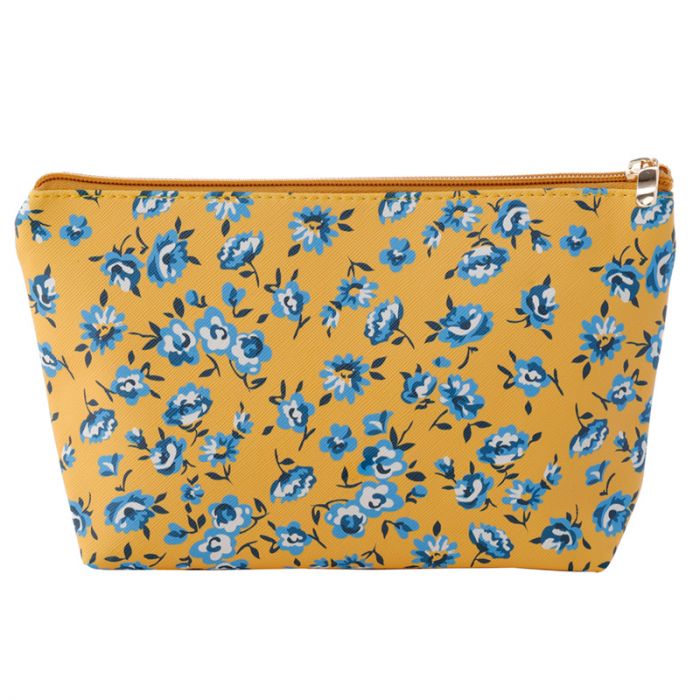 This pretty Peony design bag is perfect for cosmetics or as a small toiletry/washbag. Its made from durable PVC which means it easy to keep clean. Ideal fro everyday use or travelling.  L:23cm x H:14cm x D:5cm