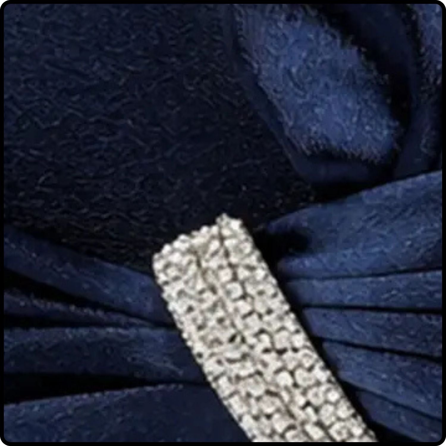 Pleated Knot Accent Clutch Bag with Chain Strap-KD-NAVY