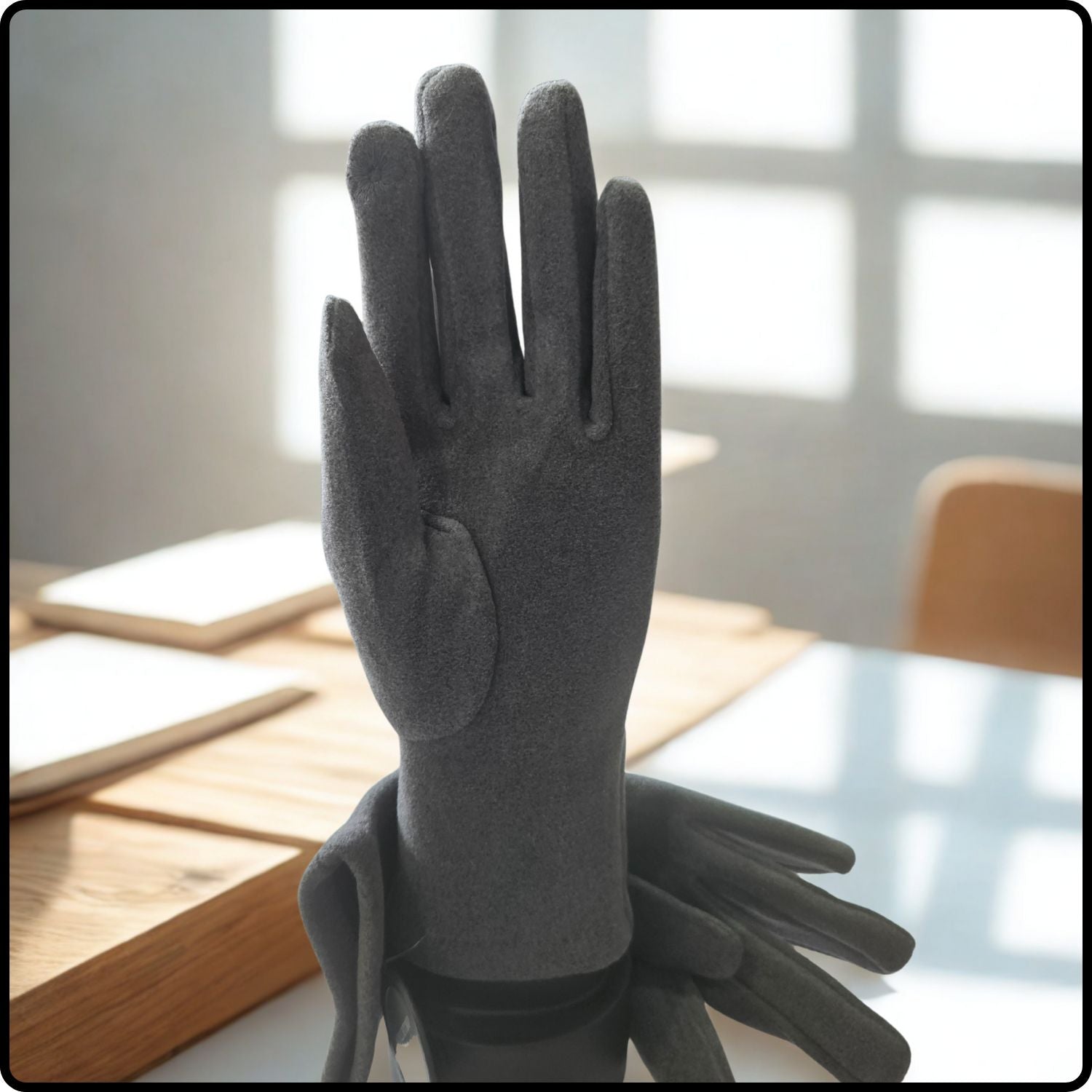 Cat Duo Suedette Fabric Touch Screen Gloves One Size in Grey-CDG