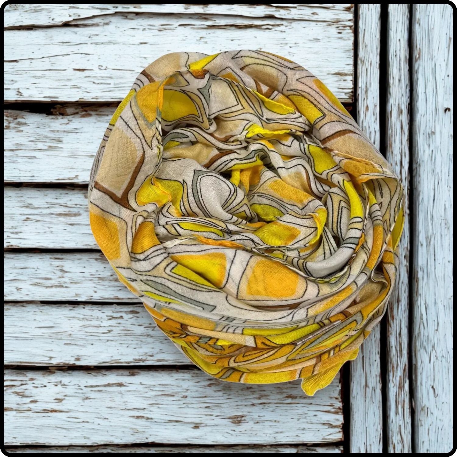 Diamond Patterned Scarf with Fringes in Yellow-SDFY