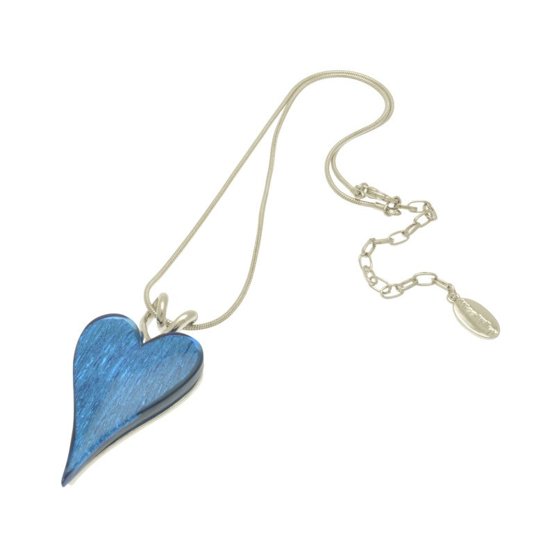 This beautiful Blue Necklace is the perfect way to add subtle yet stylish sparkle to any outfit. Crafted with a lustrous foil-backed resin, the striking heart pendant is perfect for making a subtle statement. Wear it and dazzle!