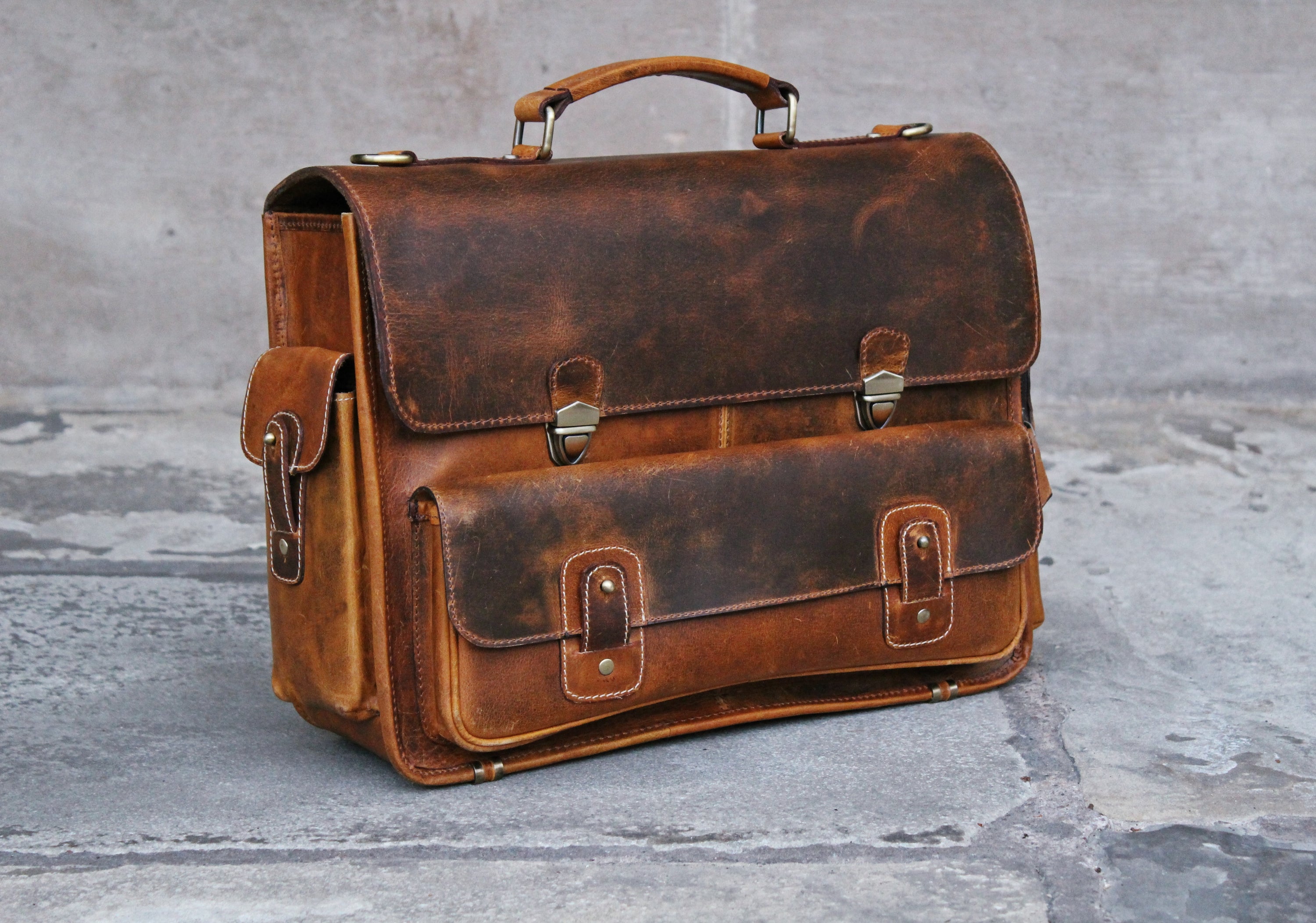 Leather Laptop/Messenger Bag/Balsam Fir-Brown