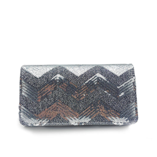 Make a grand entrance with the Zelina Diagonal Lines Evening Bag. The glitter effect and sequins add a touch of elegance, making it the perfect glamorous addition to any party outfit. The detachable chain strap adds practicality while the spacious interior offers room for all your essentials. Be stylish and sophisticated with Zelina.