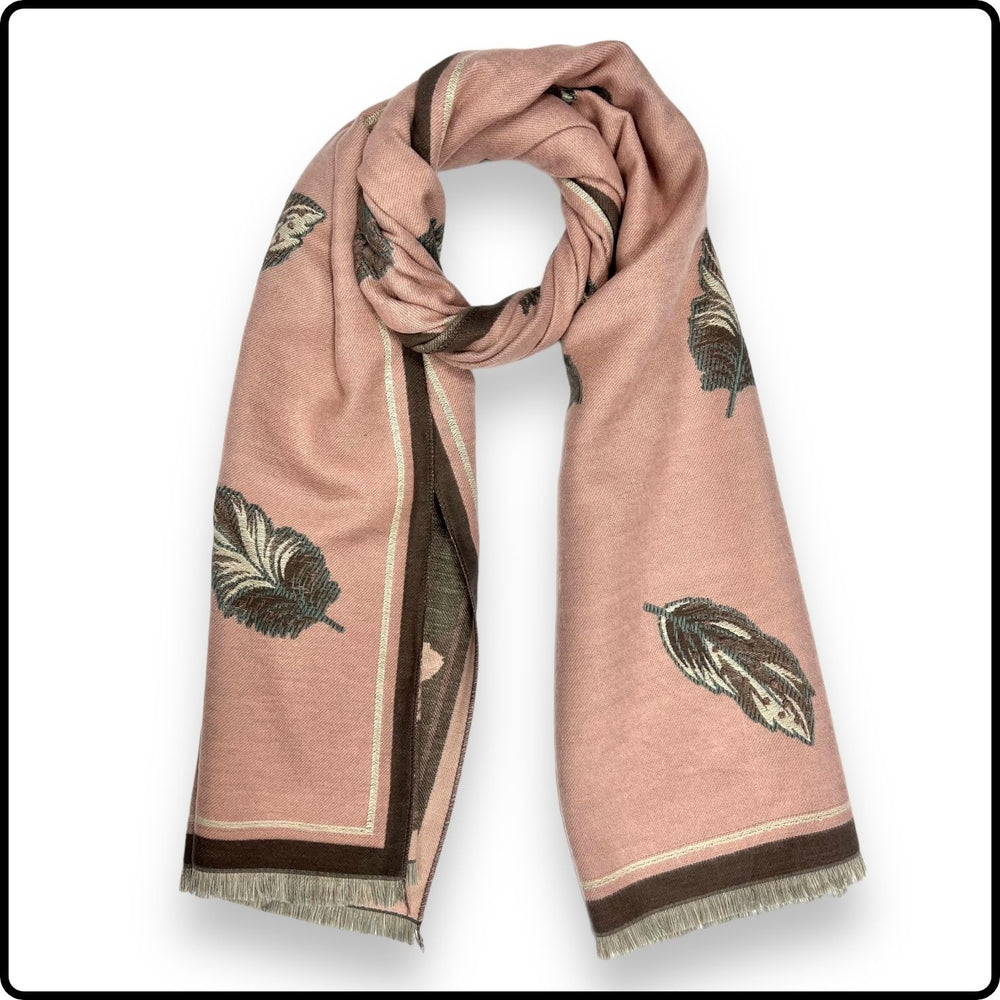 Feather print on reversible cashmere blend scarf in Pink-SFDP