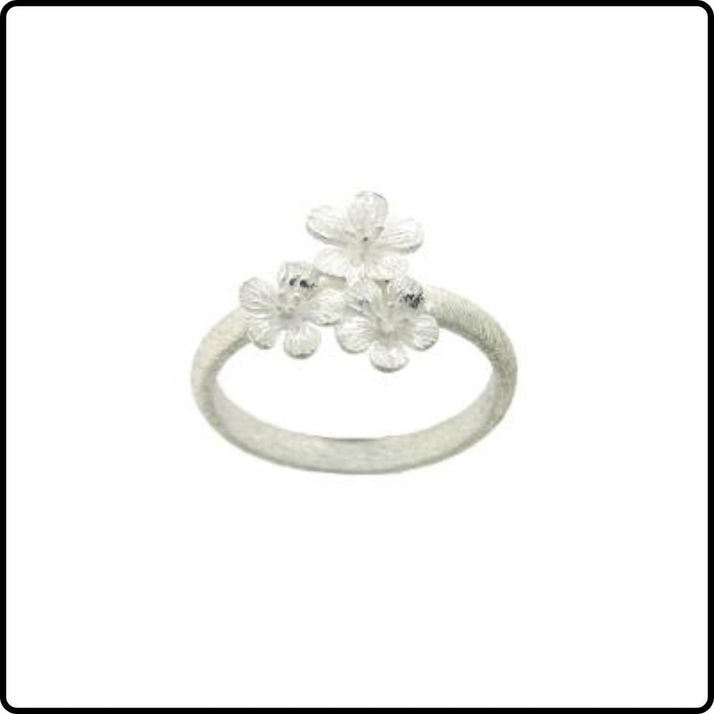 Sterling Silver Garland Flowers Ring in a Size P-FRSN